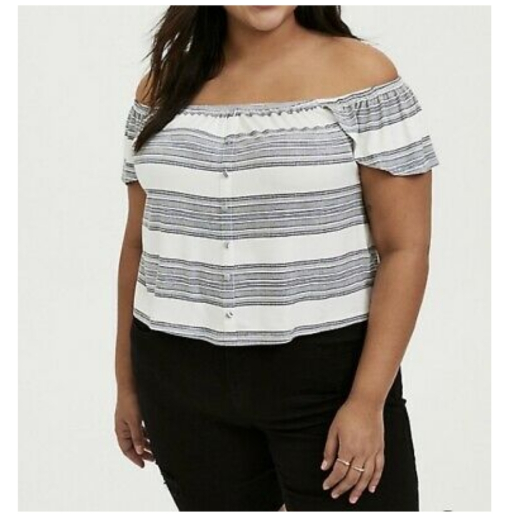 Torrid top Size 2